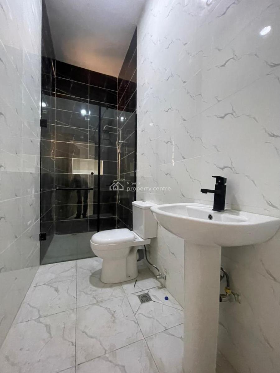 2 Bedroom Apartment, Ologolo, Lekki, Lagos, Flat / Apartment for Sale