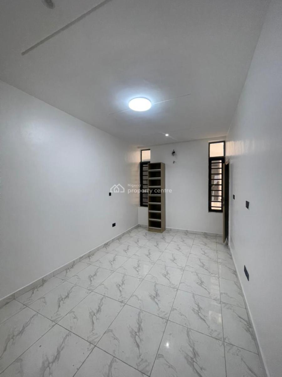 2 Bedroom Apartment, Ologolo, Lekki, Lagos, Flat / Apartment for Sale