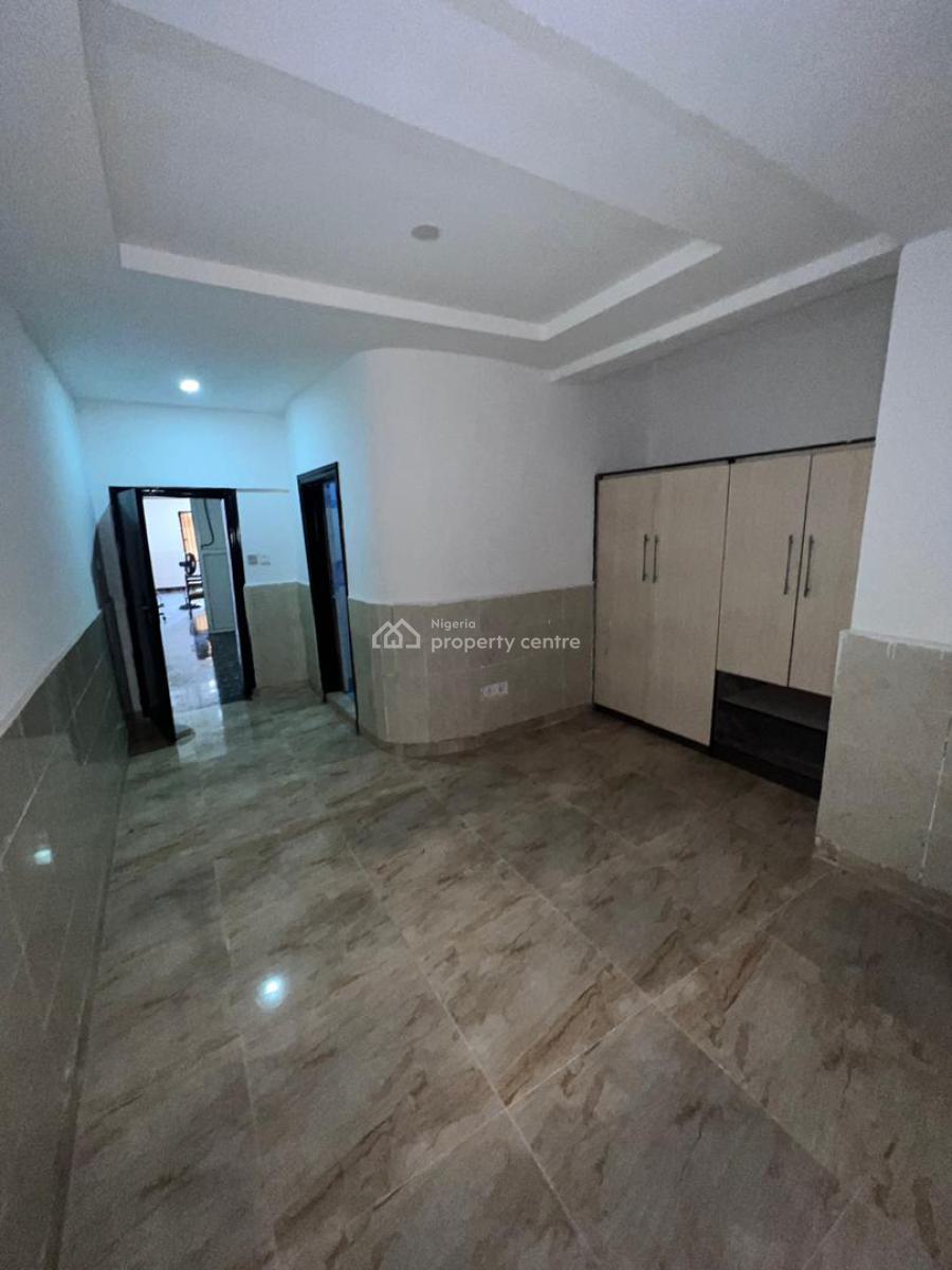 2 Bedroom Flat with Excellent Facilities, Lekki Phase 1, Lekki, Lagos, Flat / Apartment for Rent