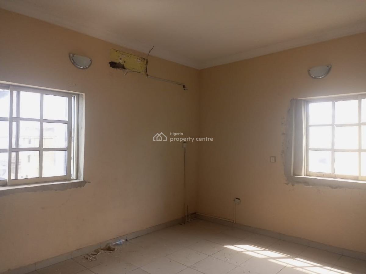 Decent Serviced and Spacious 3 Bedroom Up Flat, Ikate Elegushi, Lekki, Lagos, House for Rent