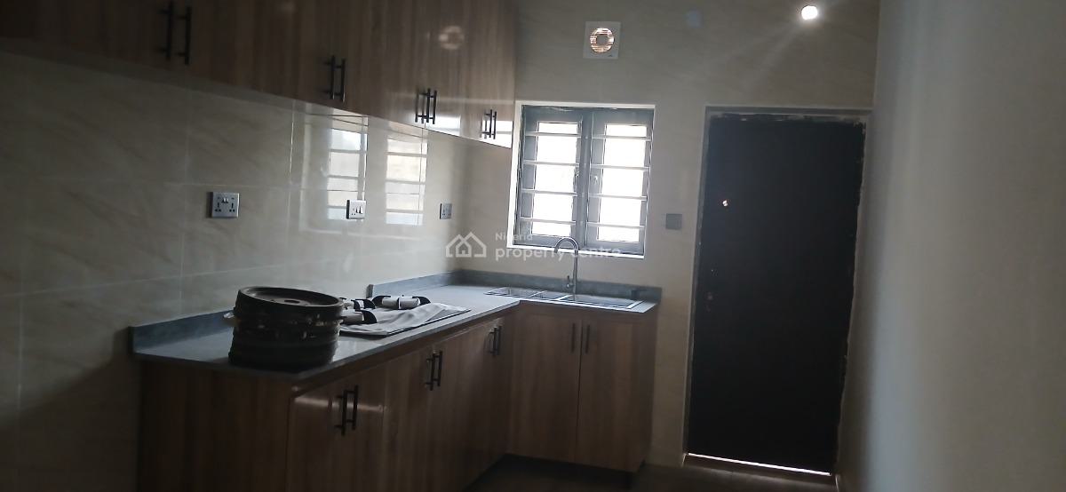 3 Bedroom Semi-detached House, Seman Estate, Lugbe District, Abuja, Flat / Apartment for Rent