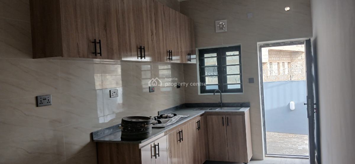 3 Bedroom Semi-detached House, Seman Estate, Lugbe District, Abuja, Flat / Apartment for Rent