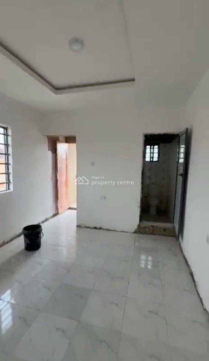 Decent, Standard, Room Self Contain, Off Pedro Road, Shomolu, Lagos, Self Contain (single Rooms) for Rent