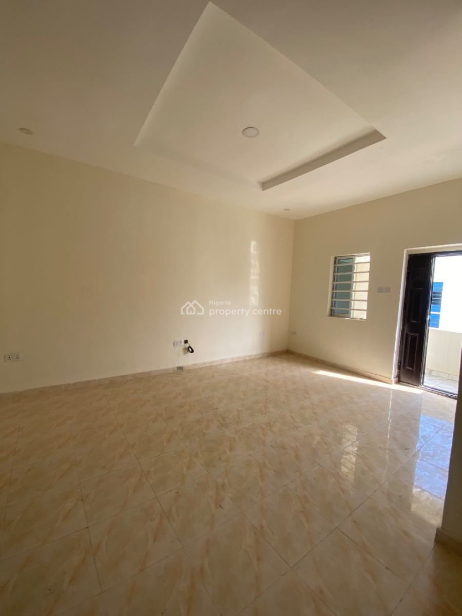 Nice 2bed(upstairs) in a Secured Estate with Gud Light, Abijo Gra, Ajah, Lagos, Flat / Apartment for Sale