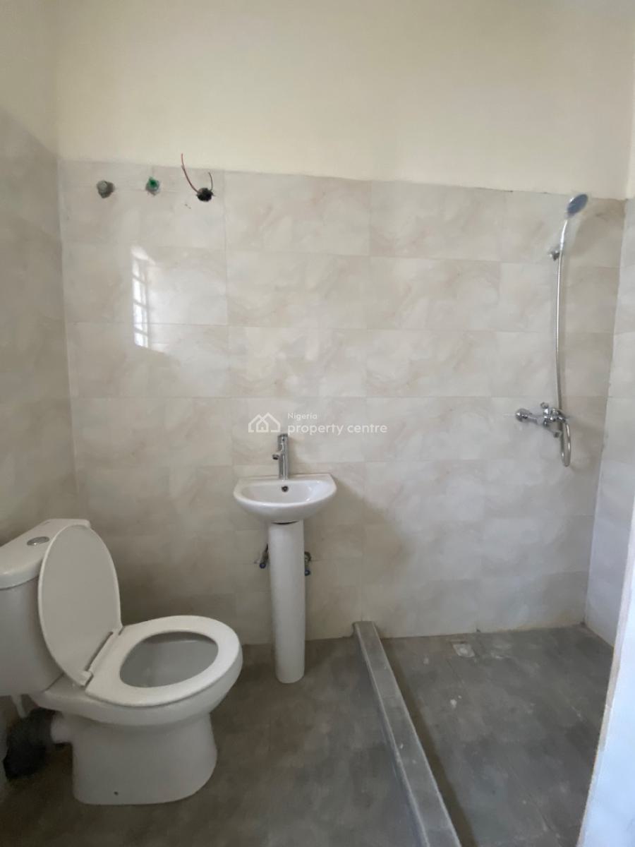 Nice 2bed(upstairs) in a Secured Estate with Gud Light, Abijo Gra, Ajah, Lagos, Flat / Apartment for Sale