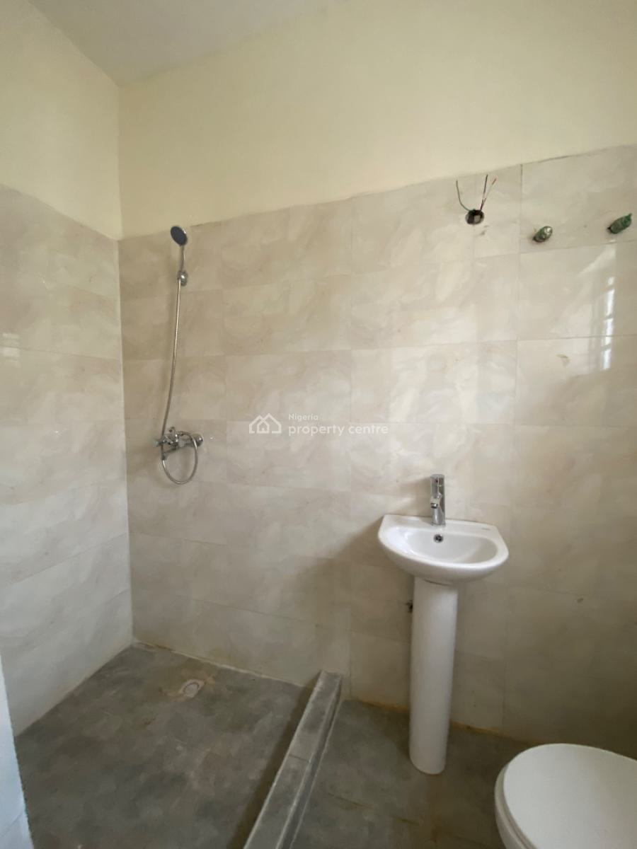 Nice 2bed(upstairs) in a Secured Estate with Gud Light, Abijo Gra, Ajah, Lagos, Flat / Apartment for Sale