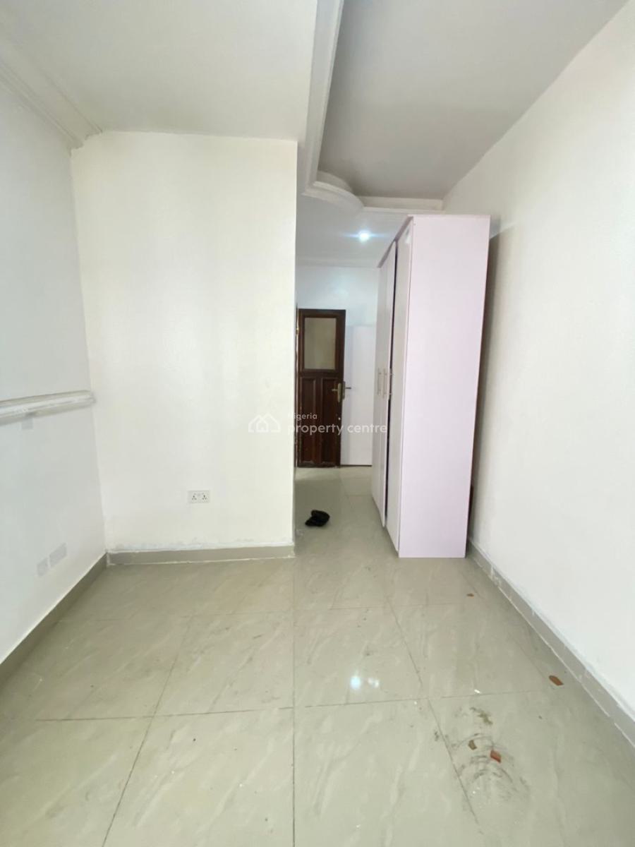 Clean 2 Bedroom Apartment, Lekki Phase 1, Lekki, Lagos, Flat / Apartment for Rent