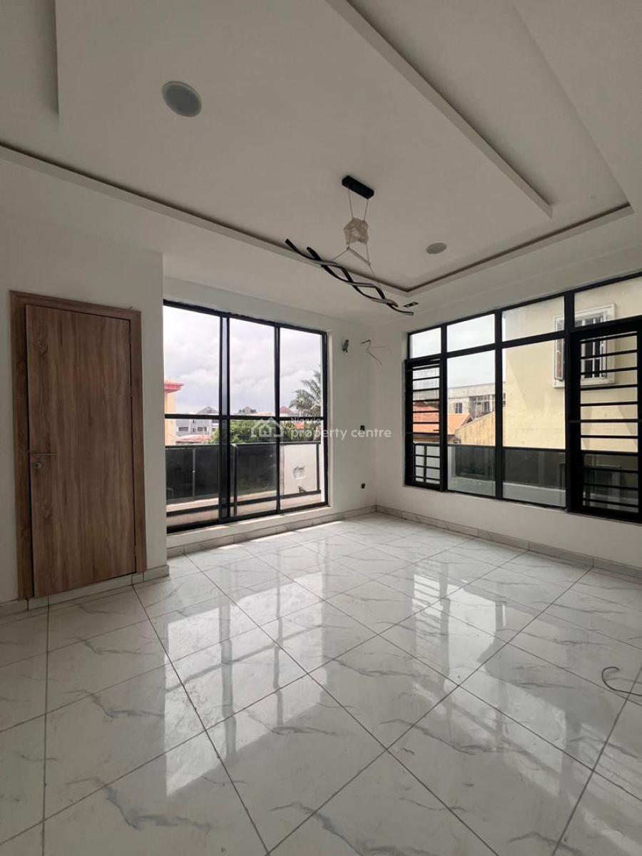 Contemporary 2 Bedroom Apartment with Swimming Pool, Gym and Elevator, Contemporary 2 Bedroom Apartment with Swimming Pool, Gym and Elevator, Ologolo, Lekki, Lagos, Flat / Apartment for Sale