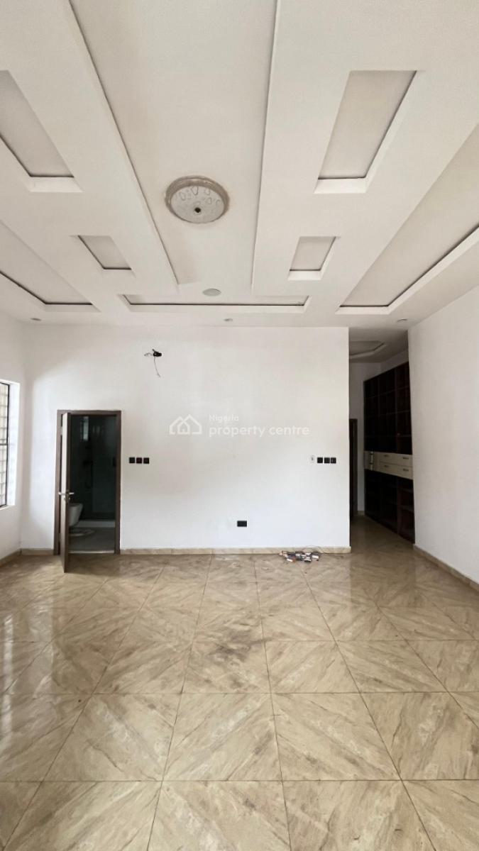 Luxurious 5 Bedroom Duplex with Bq, Well Maintained Luxury Home in Secure Estate, Chevron, Lekki, Lagos, Detached Duplex for Sale