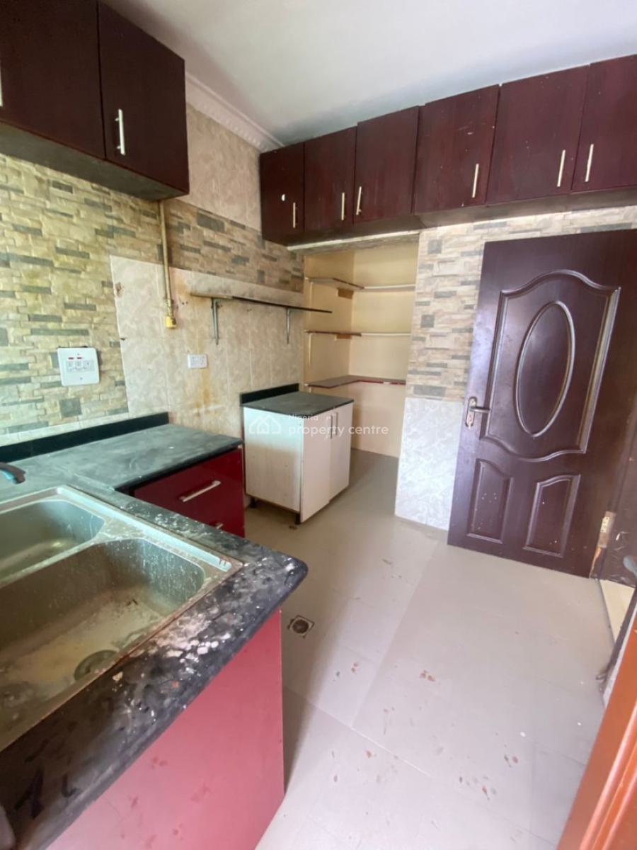 Spacious 3 Bedrooms Apartment, By Shoprite Road, Sangotedo, Ajah, Lagos, Flat / Apartment for Rent