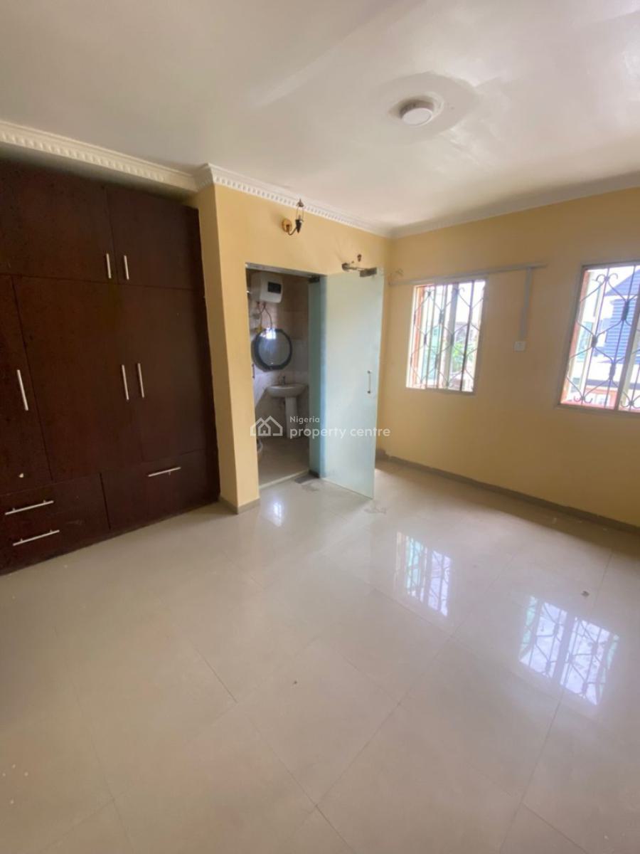 Spacious 3 Bedrooms Apartment, By Shoprite Road, Sangotedo, Ajah, Lagos, Flat / Apartment for Rent
