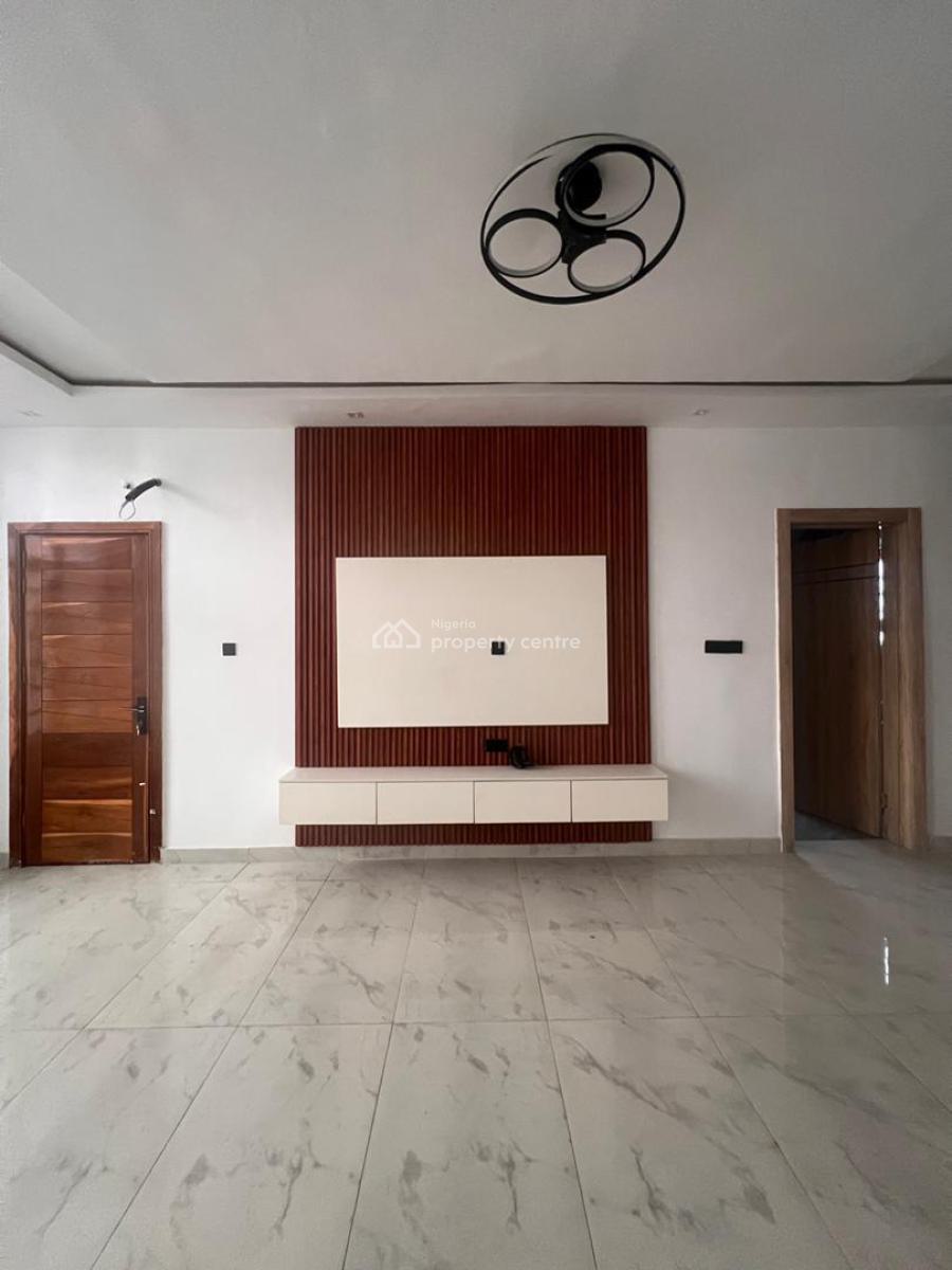 Well Built 4 Bedroom Fully Detached Duplex with Spacious Parking Space, Well Built 4 Bedroom Fully Detached Duplex with Spacious Parking Space, Ologolo, Lekki, Lagos, Detached Duplex for Sale