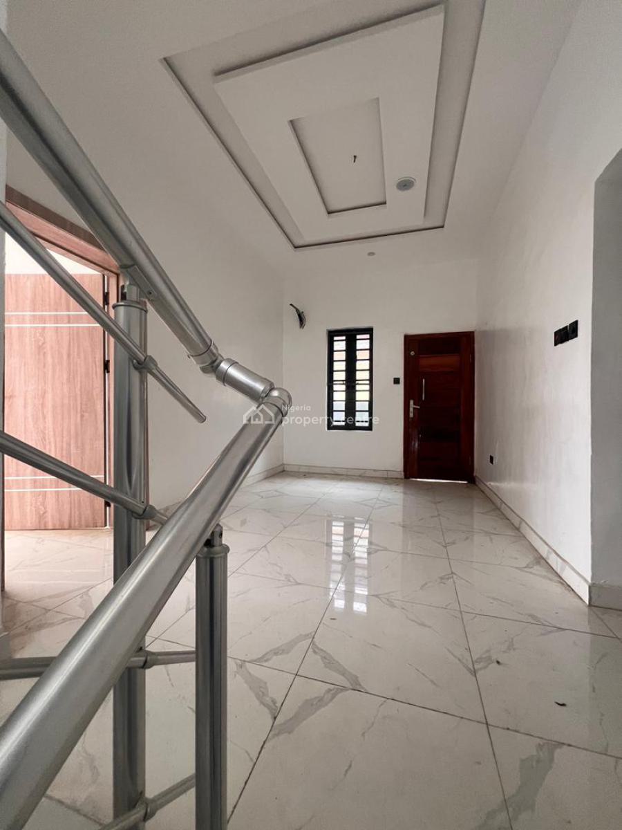 Well Built 4 Bedroom Fully Detached Duplex with Spacious Parking Space, Well Built 4 Bedroom Fully Detached Duplex with Spacious Parking Space, Ologolo, Lekki, Lagos, Detached Duplex for Sale