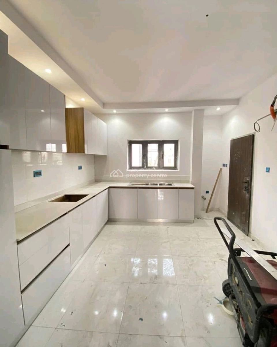 3 Bedrooms Apartment with a Room Bq, Ilupeju, Lagos, Flat / Apartment for Sale