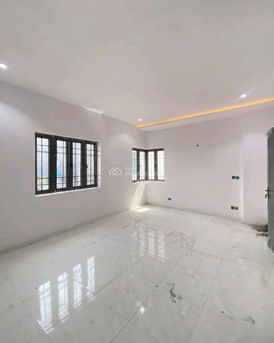 3 Bedrooms Apartment with a Room Bq, Ilupeju, Lagos, Flat / Apartment for Sale