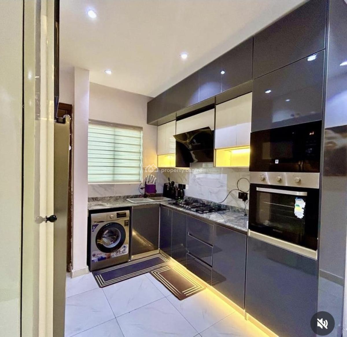 Service and Fully Furnished 2bedroom Apartment with Fitted Kitchenett, Chevron Drive, Lekki, Lagos, Flat / Apartment for Rent