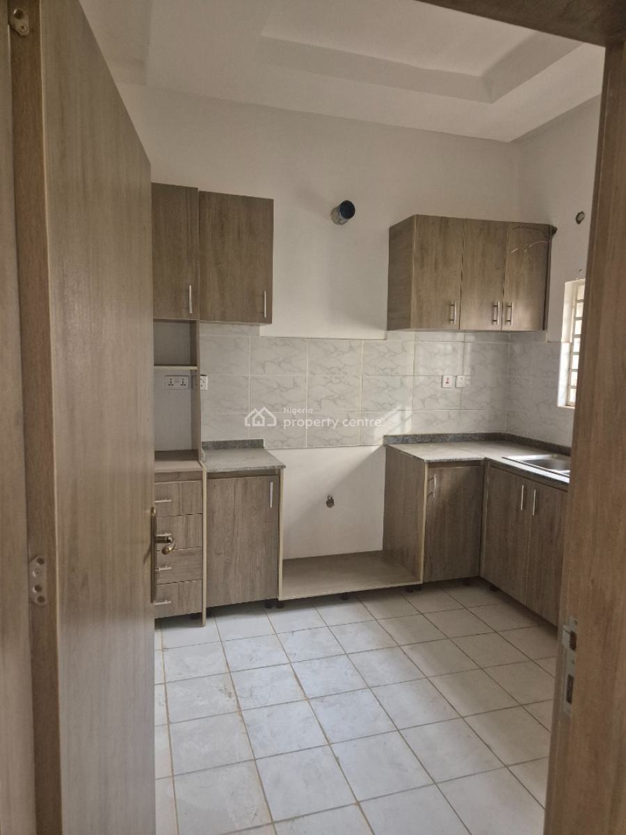 Distress Airbnb-ready 2 Semi-duplex, Urban Shelter Cluster Opposite Primegate Academy, Lokogoma District, Abuja, Semi-detached Duplex for Sale