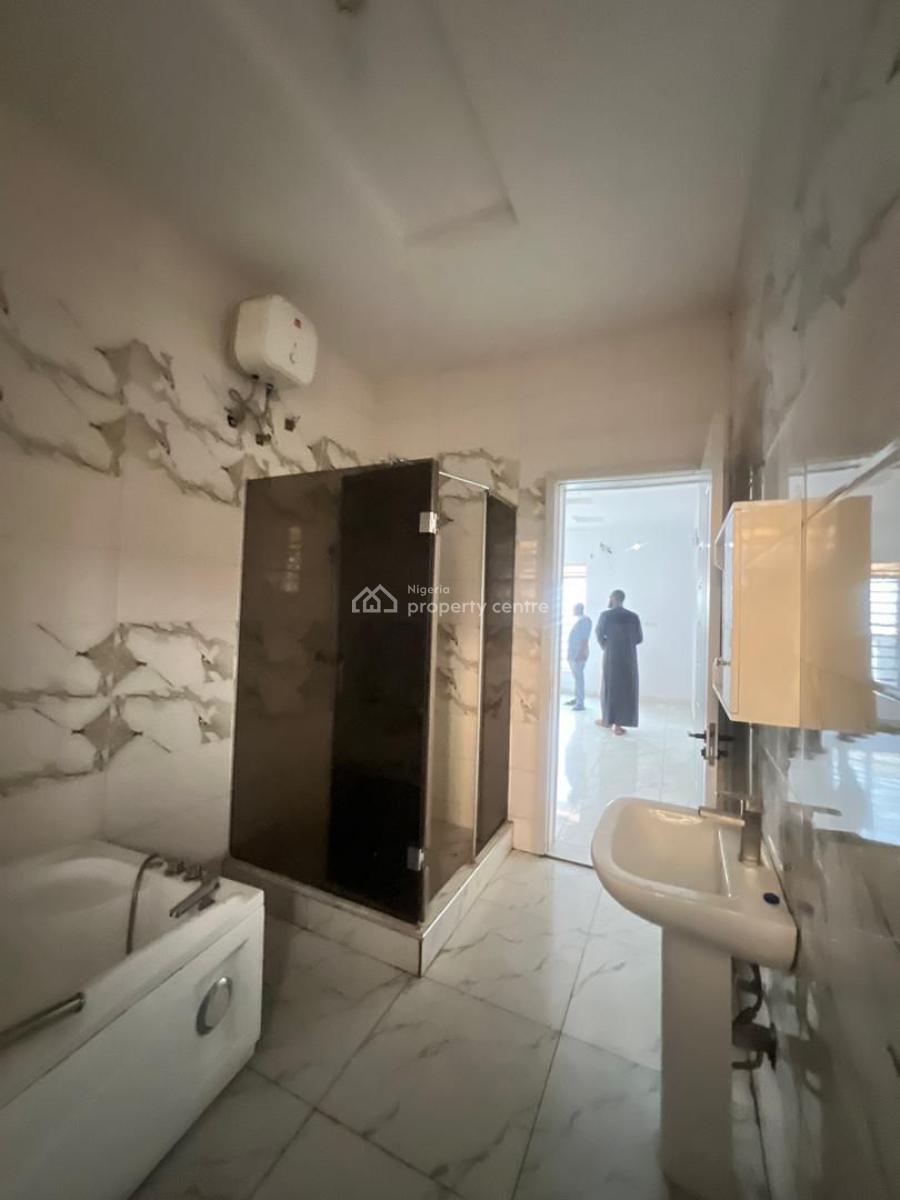 4-bedroom with Amenities, Ikota, Lekki, Lagos, Terraced Duplex for Rent