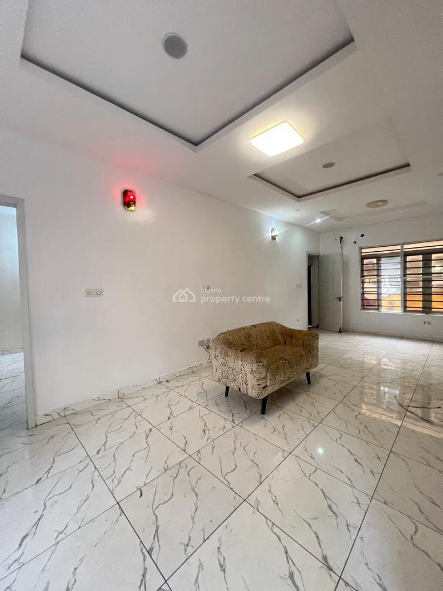 Luxury Semi-duplex: 4-bedroom with Bq, Ikota, Lekki, Lagos, Semi-detached Duplex for Rent