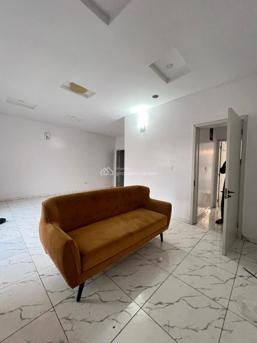 Luxury Semi-duplex: 4-bedroom with Bq, Ikota, Lekki, Lagos, Semi-detached Duplex for Rent