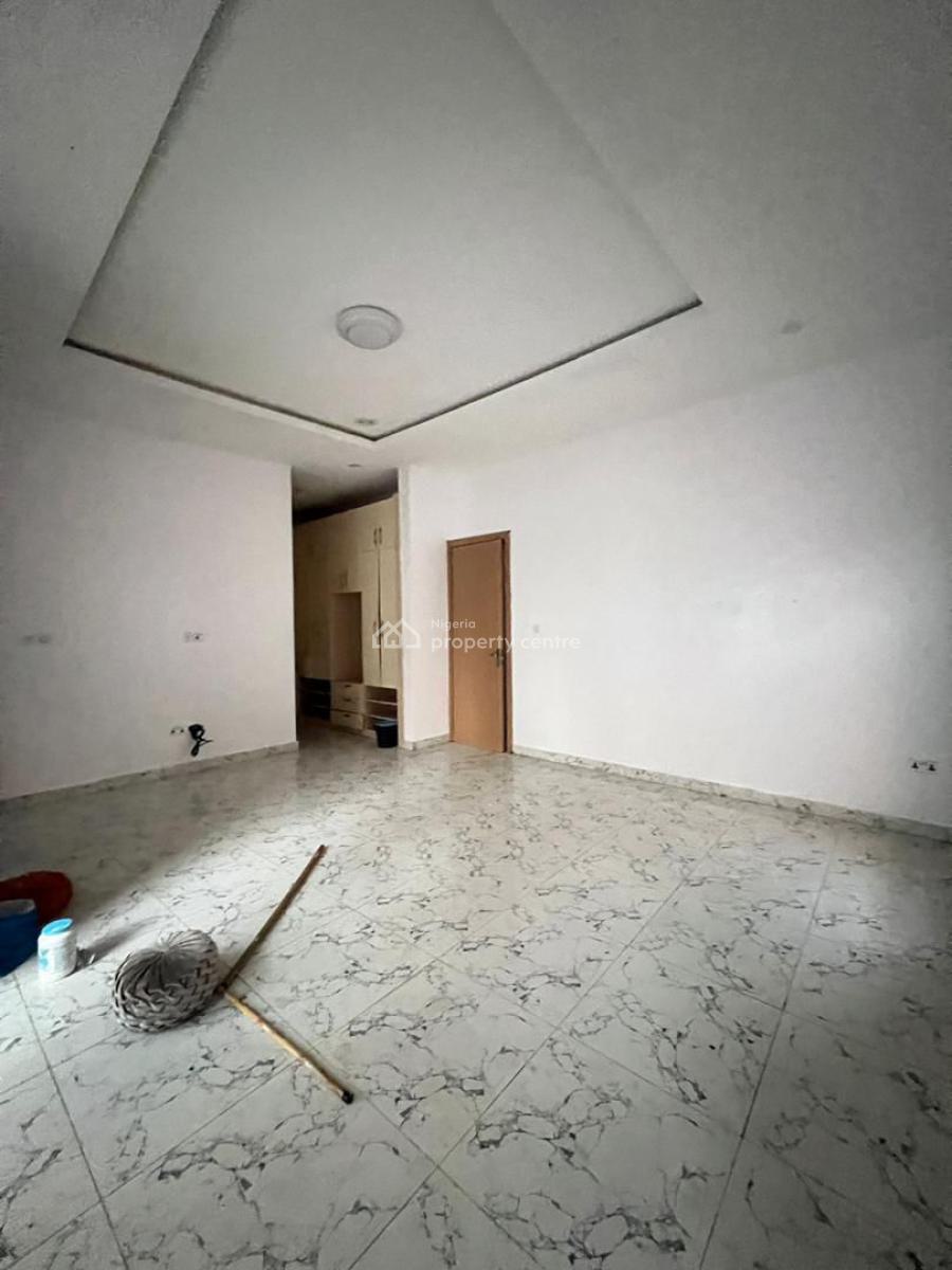 Luxury Semi-duplex: 4 Bedrooms with Bq, Ikota, Lekki, Lagos, Semi-detached Duplex for Rent