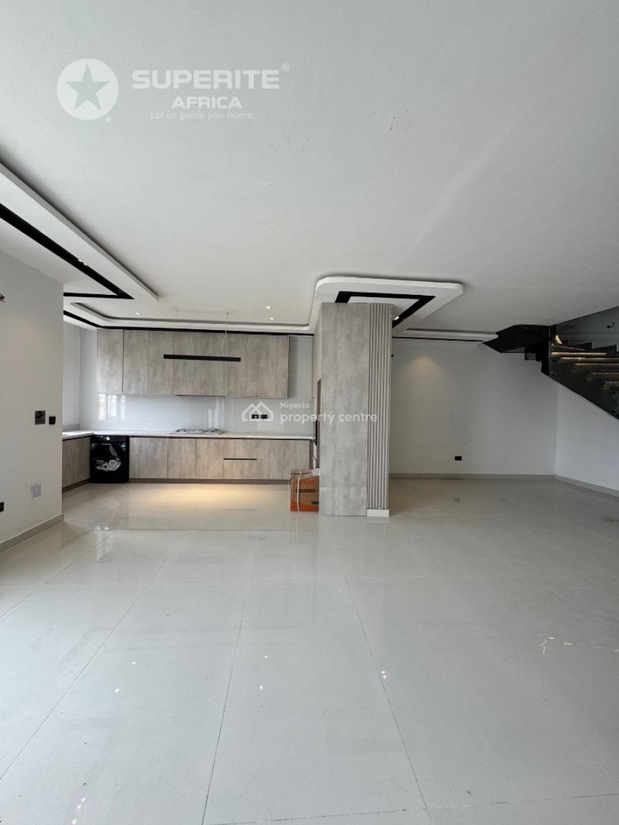 2 Bedroom Maisonette and Apartment, Lekki Phase 1, Lekki, Lagos, Block of Flats for Sale