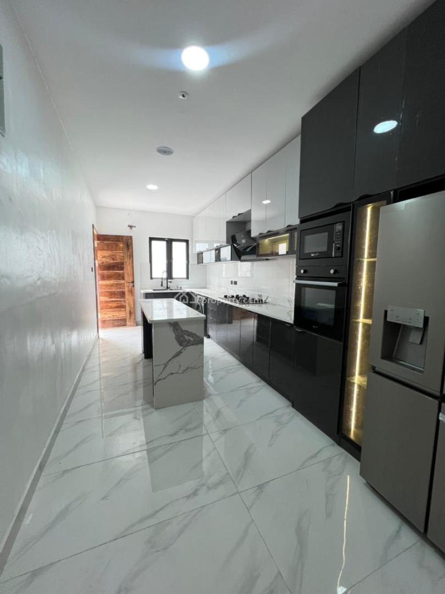 Brand New 2 Bedroom Apartment with Gym and Pool, Lekki Phase 1, Lekki, Lagos, Flat / Apartment for Sale