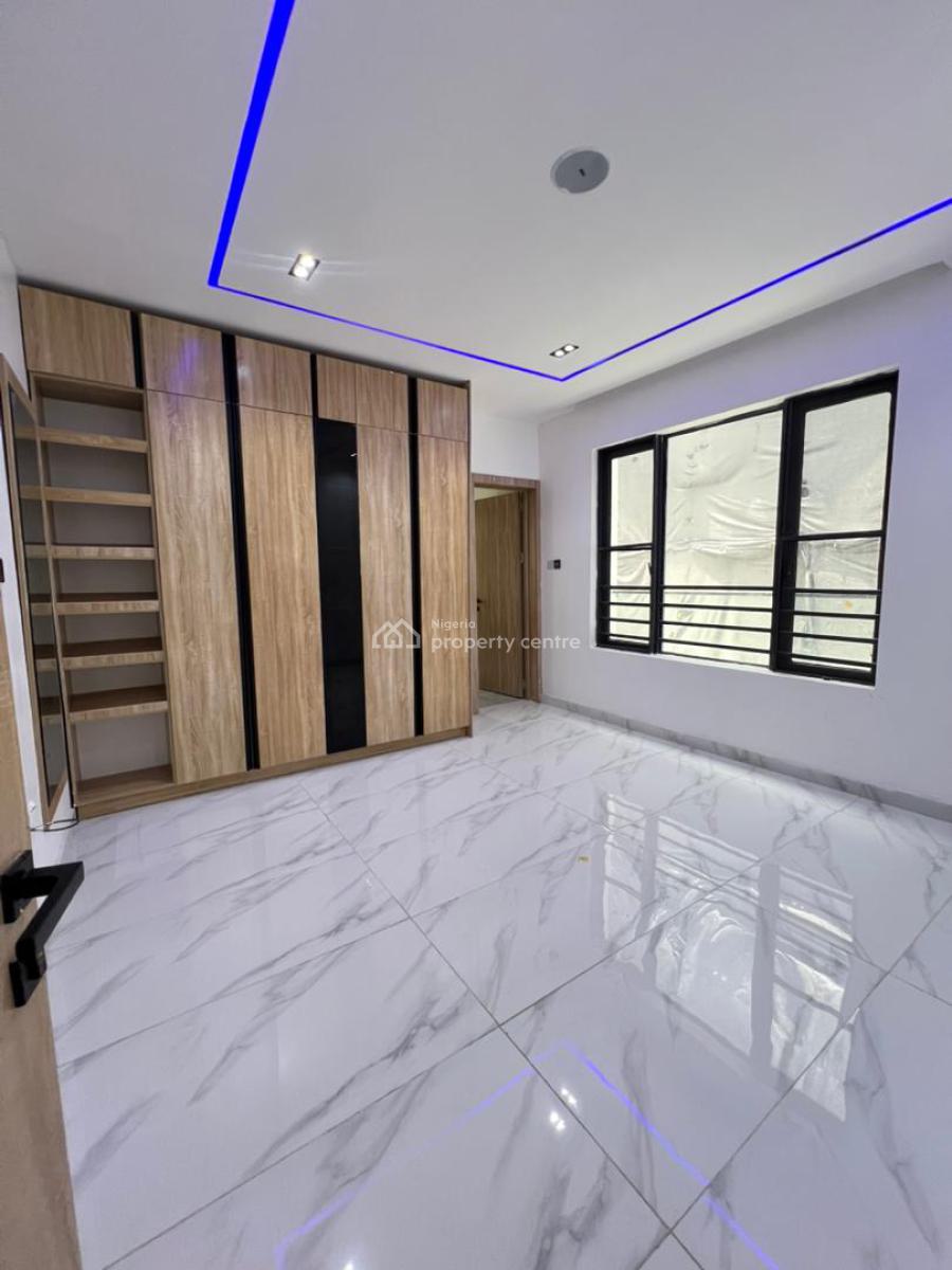 Brand New 2 Bedroom Apartment with Gym and Pool, Lekki Phase 1, Lekki, Lagos, Flat / Apartment for Sale