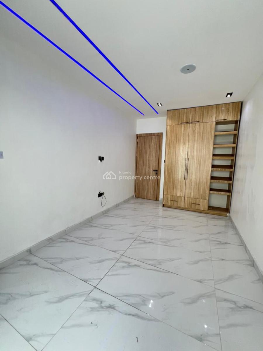 Brand New 2 Bedroom Apartment with Gym and Pool, Lekki Phase 1, Lekki, Lagos, Flat / Apartment for Sale