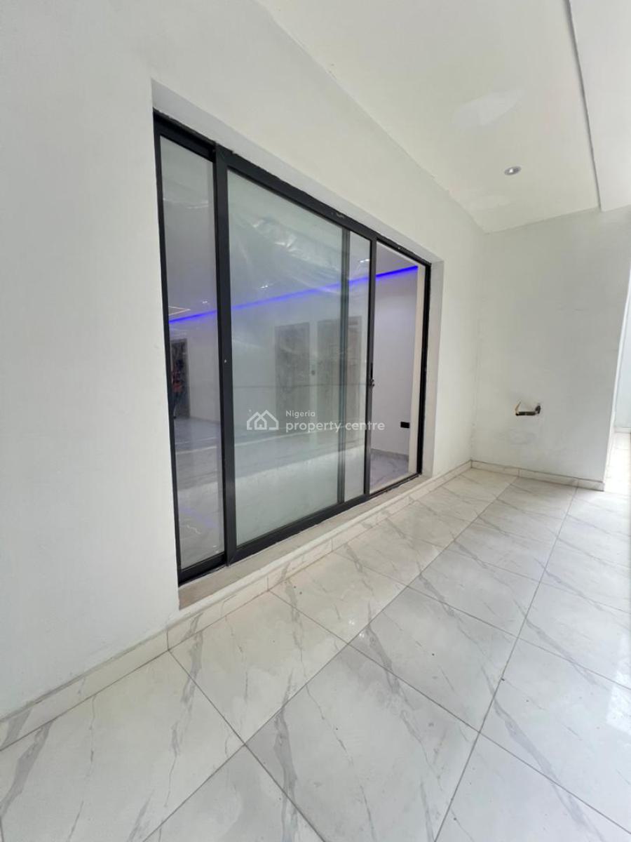 Brand New 2 Bedroom Apartment with Gym and Pool, Lekki Phase 1, Lekki, Lagos, Flat / Apartment for Sale