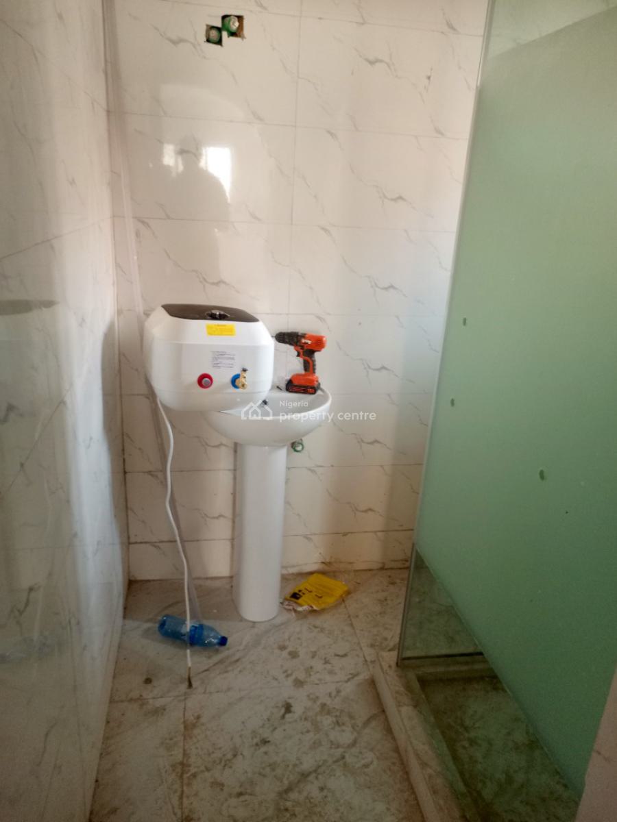 3 Bedroom Flat with All Room En Suite with Bq., Harmony Estate, Gra Phase 1, Magodo, Lagos, Flat / Apartment for Rent