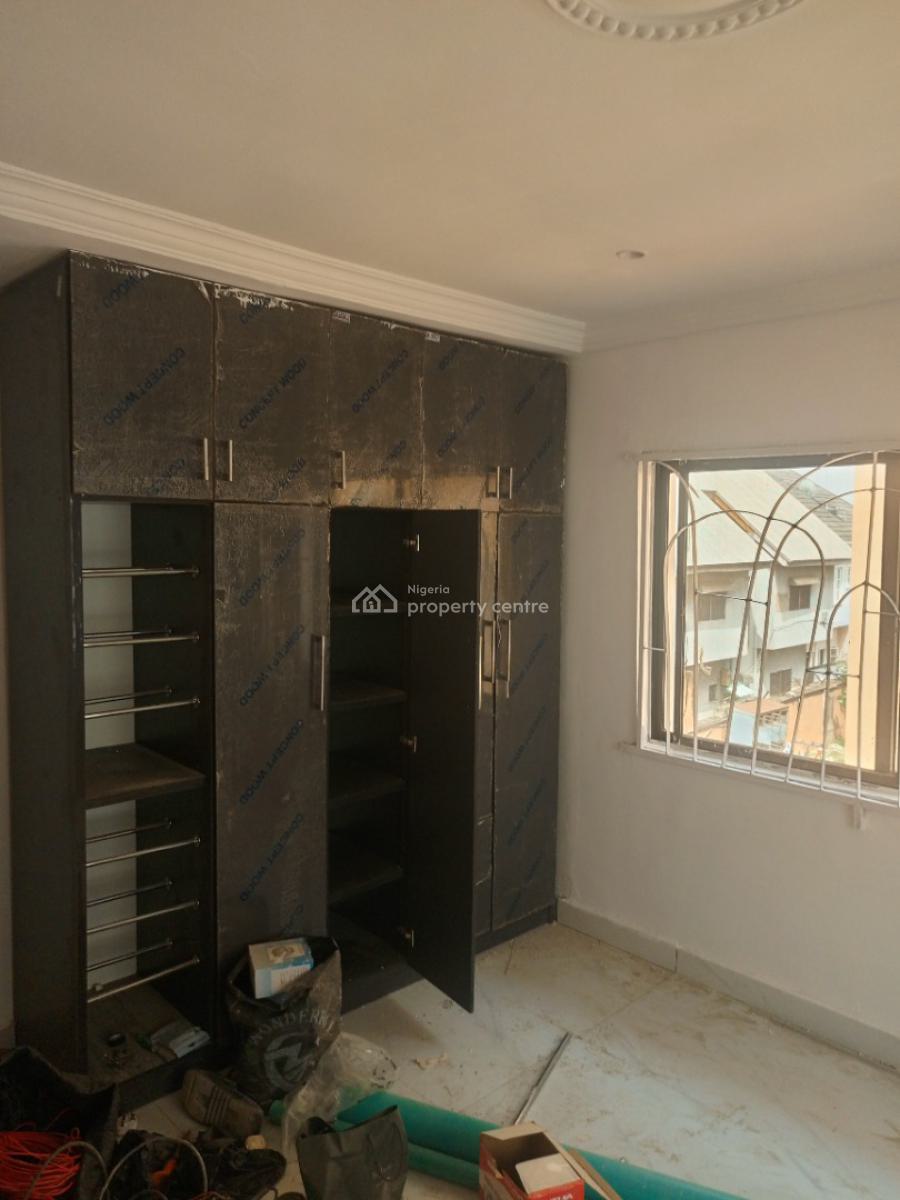 3 Bedroom Flat with All Room En Suite with Bq., Harmony Estate, Gra Phase 1, Magodo, Lagos, Flat / Apartment for Rent