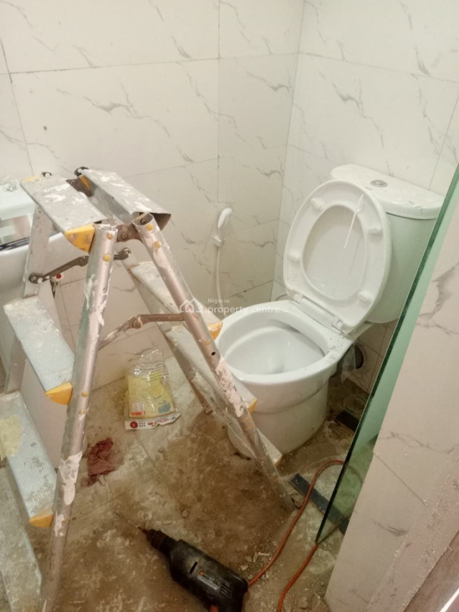 3 Bedroom Flat with All Room En Suite with Bq., Harmony Estate, Gra Phase 1, Magodo, Lagos, Flat / Apartment for Rent