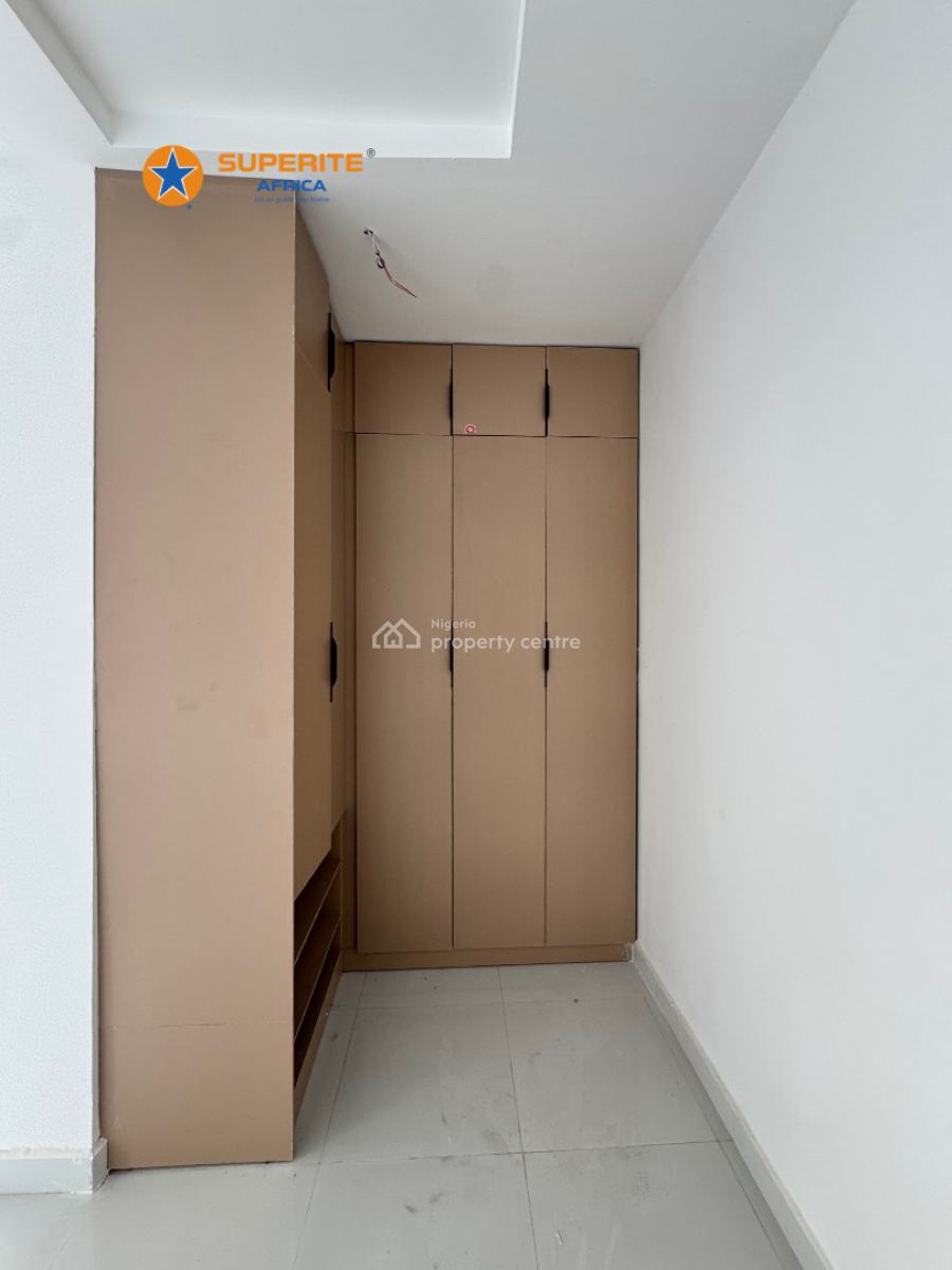 Serviced 2 Bedroom Apartment, Lekki Phase 1, Lekki, Lagos, Block of Flats for Sale