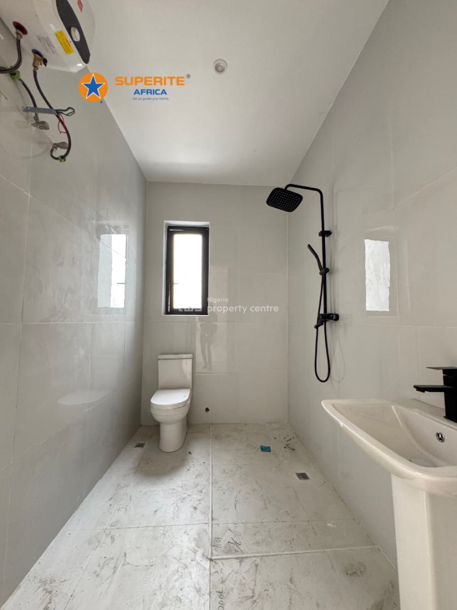 Serviced 2 Bedroom Apartment, Lekki Phase 1, Lekki, Lagos, Block of Flats for Sale