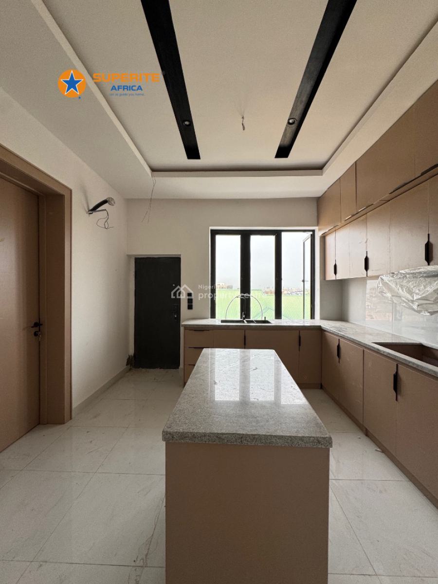 Serviced 2 Bedroom Apartment, Lekki Phase 1, Lekki, Lagos, Block of Flats for Sale