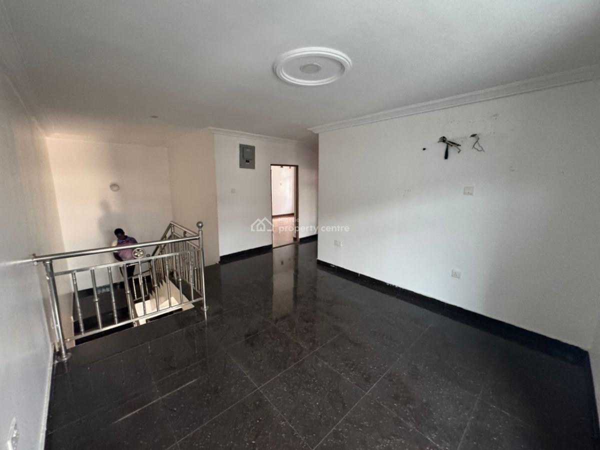 Super Clean & Spacious 2 Bedroom Terrace Duplex, Lekki Phase 1, Lekki, Lagos, Terraced Duplex for Rent