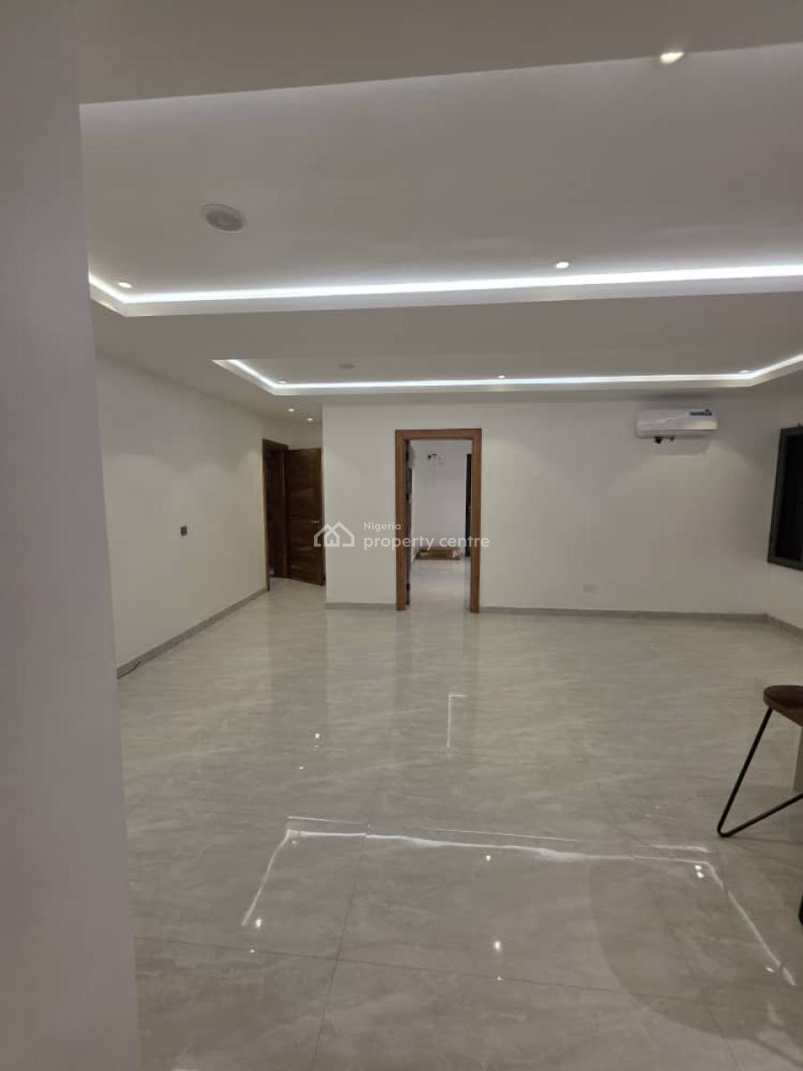 Two Bedrooms Penthouse, All Room Ensuite, Fully Fitted Open Kitchen, Creeklane Estate, By Pinnock Beach Estate, Lekki, Lagos, Flat / Apartment for Sale
