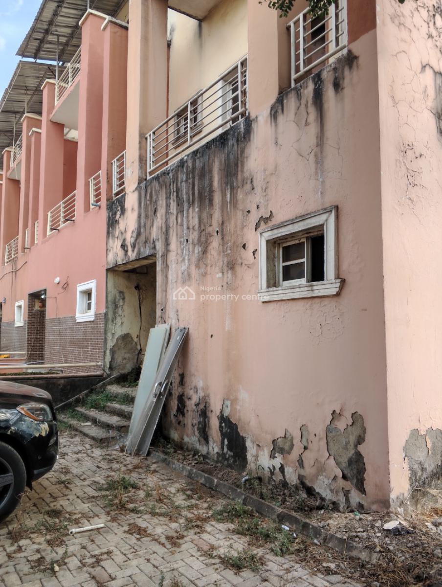 4 Bedroom Terrace Carcars Without Bq, Shell Cooopeast Estate,mobil Fillingstation, Gaduwa, Abuja, Terraced Duplex for Sale