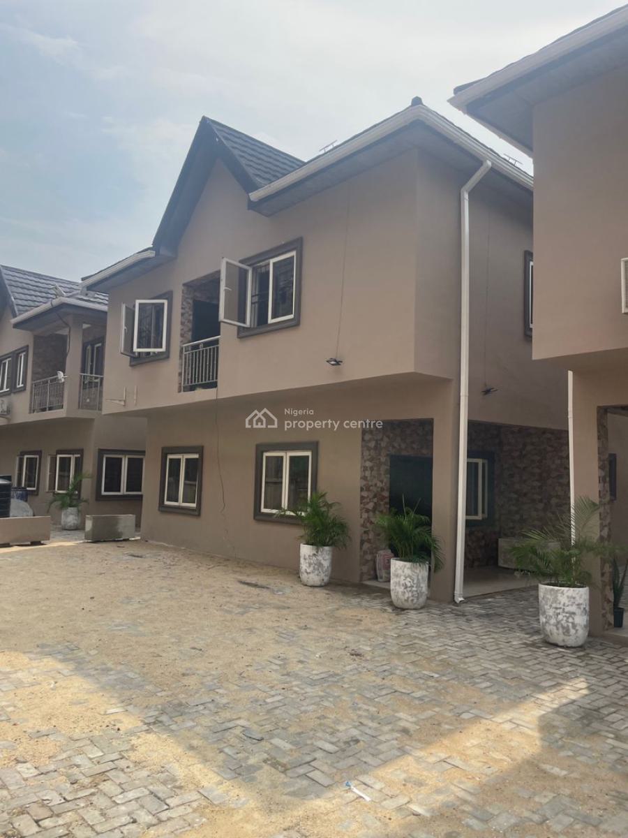 Neatly Used  4 Bedroom Duplex with a Bq., Ikate, Lekki, Lagos, Commercial Property for Rent