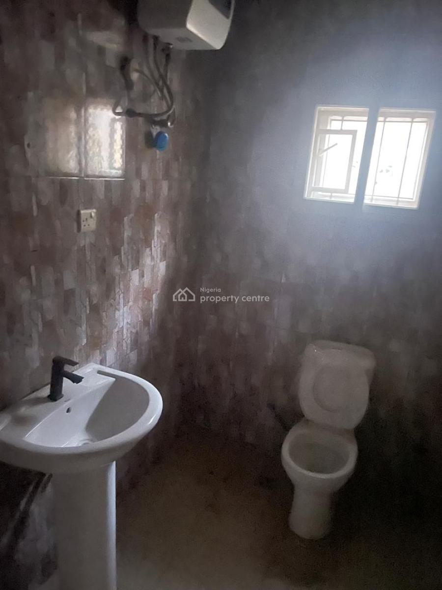 Neatly Used  4 Bedroom Duplex with a Bq., Ikate, Lekki, Lagos, Commercial Property for Rent