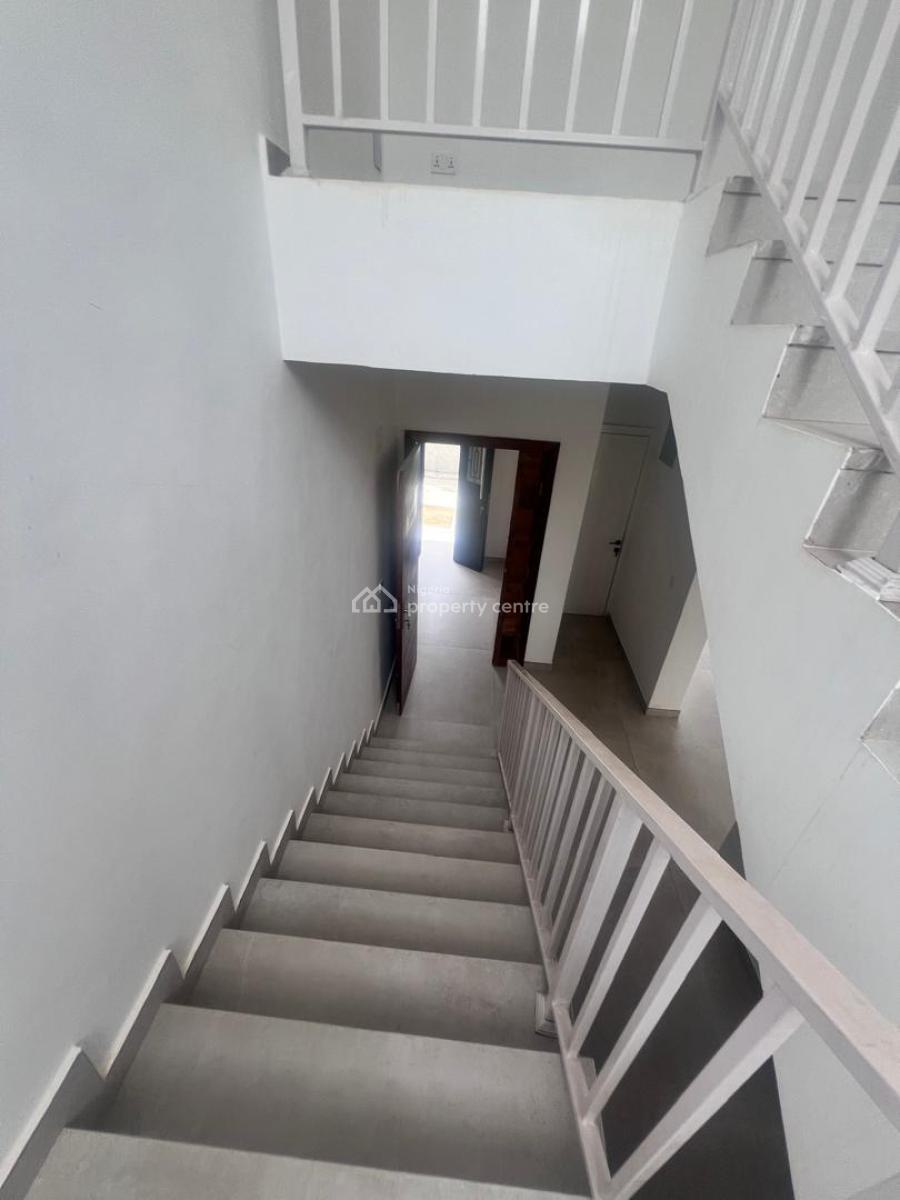 Spacious 4 Bedroom Duplex in a Secure Estate, with Beach Resort View, Osapa, Lekki, Lagos, Osapa, Lekki, Lagos, Detached Duplex for Rent