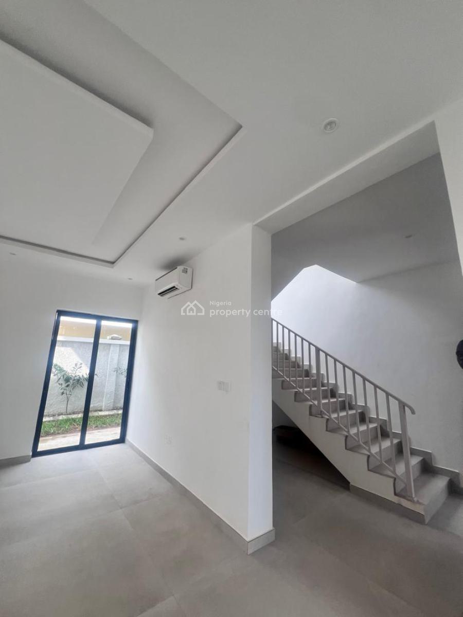 Spacious 4 Bedroom Duplex in a Secure Estate, with Beach Resort View, Osapa, Lekki, Lagos, Osapa, Lekki, Lagos, Detached Duplex for Rent