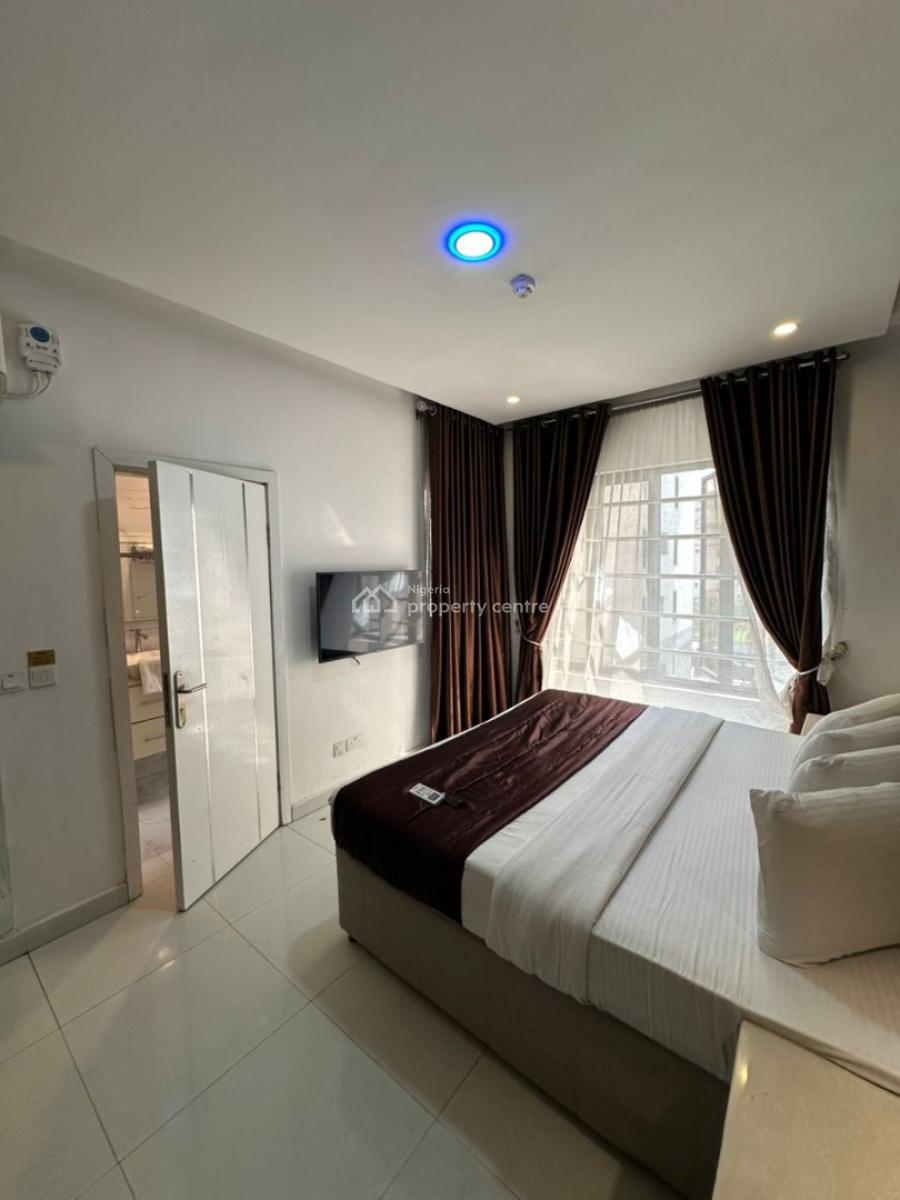 Spacious Furnished 3-bedroom Apartment with City View, Ikoyi, Lagos, Flat / Apartment Short Let