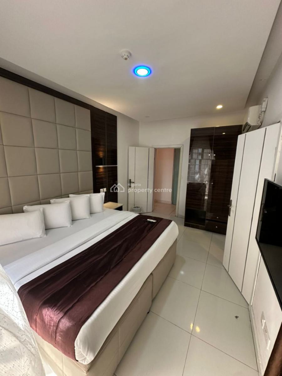 Spacious Furnished 3-bedroom Apartment with City View, Ikoyi, Lagos, Flat / Apartment Short Let