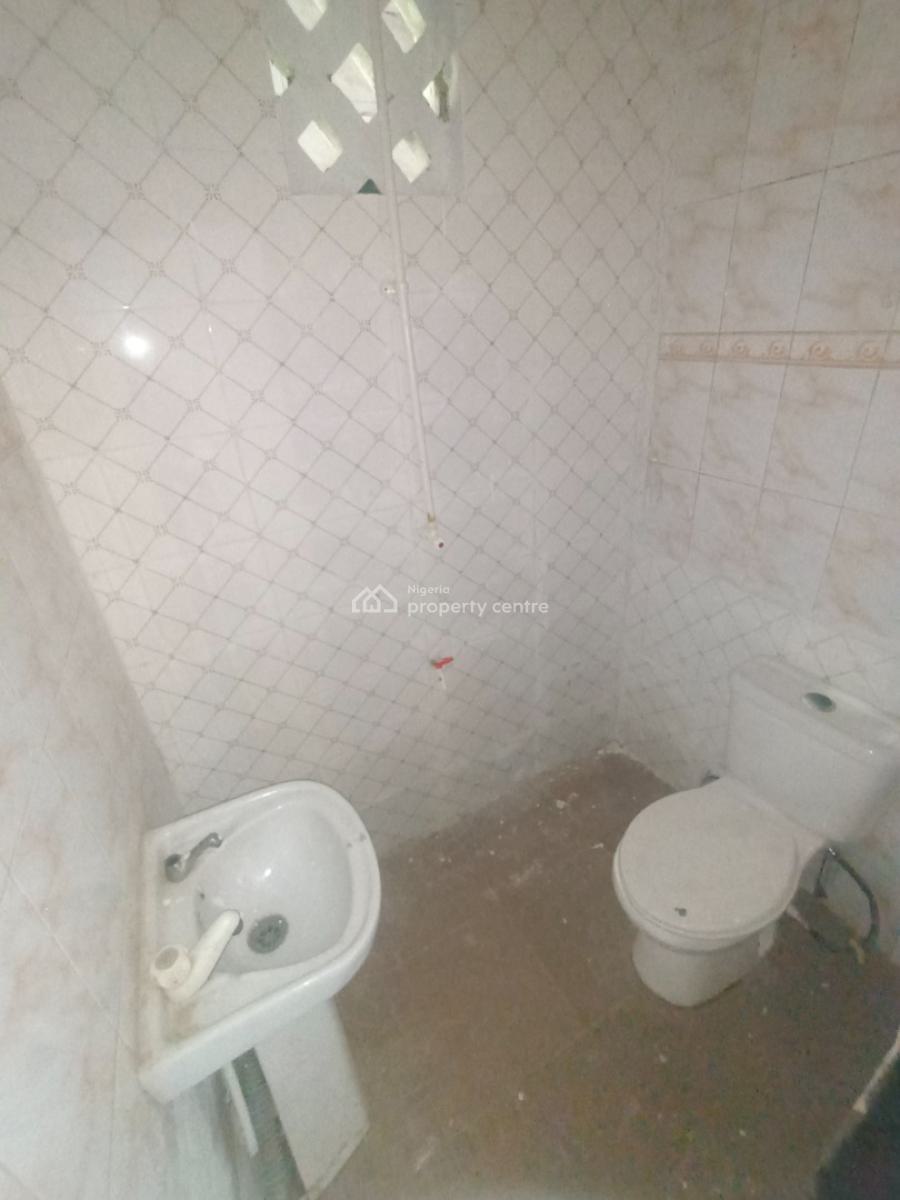 Clean 2 Bedroom Flat, Thomas Estate, Ajah, Lagos, House for Rent