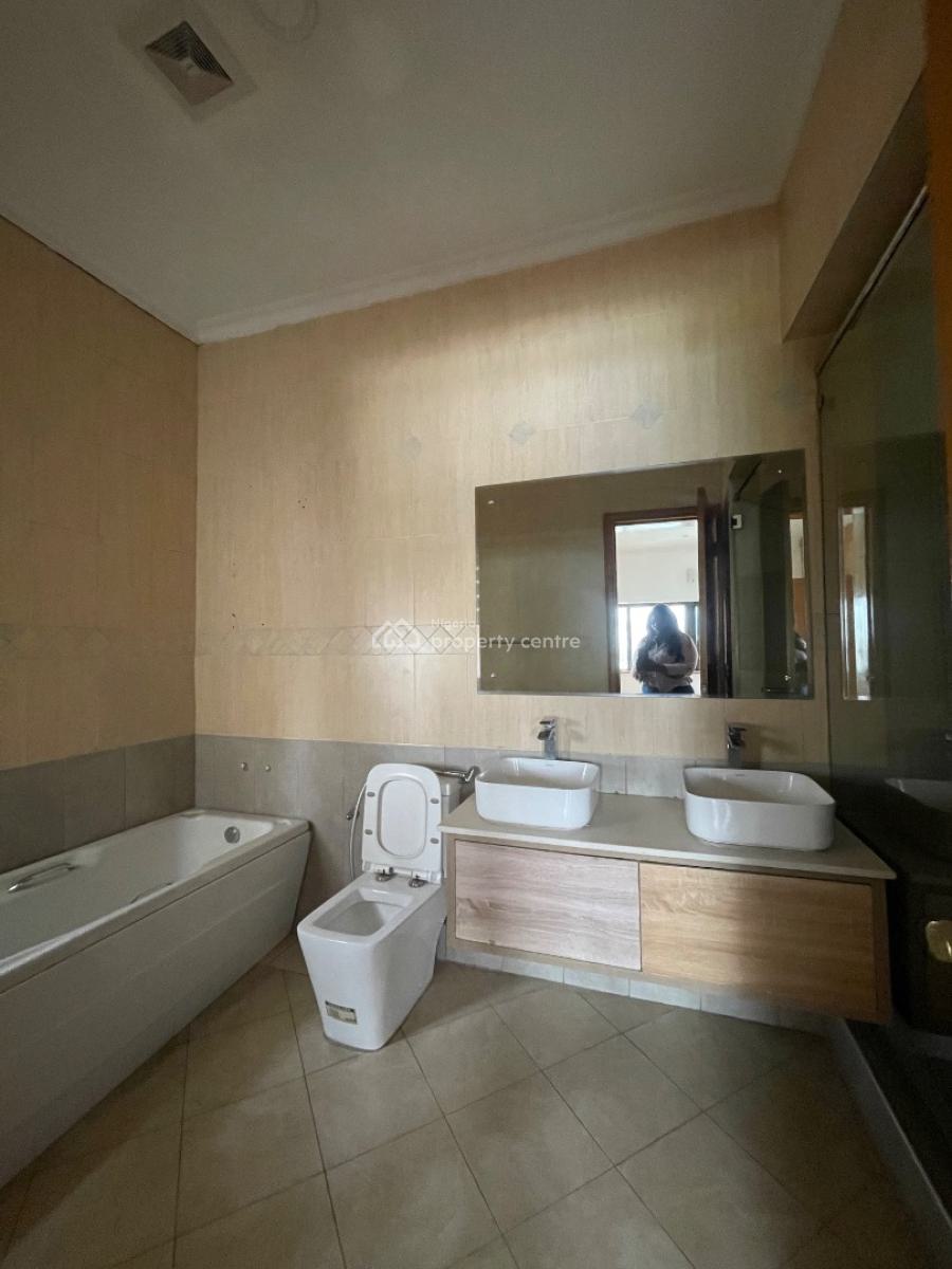 3 Bedroom Apartment + Bq, Off Ligali Ayorinde, Victoria Island (vi), Lagos, Flat / Apartment for Rent