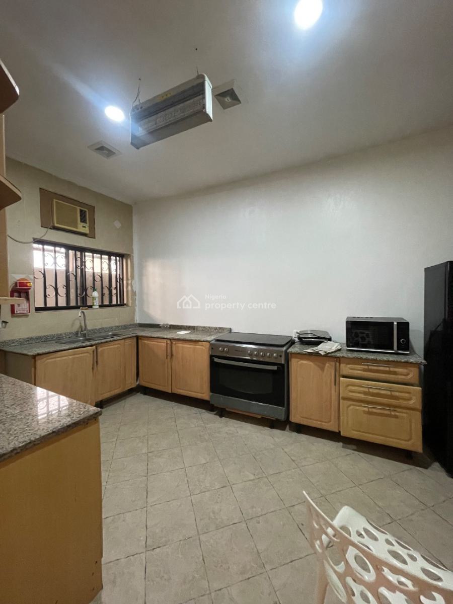 3 Bedroom Apartment + Bq, Off Ligali Ayorinde, Victoria Island (vi), Lagos, Flat / Apartment for Rent