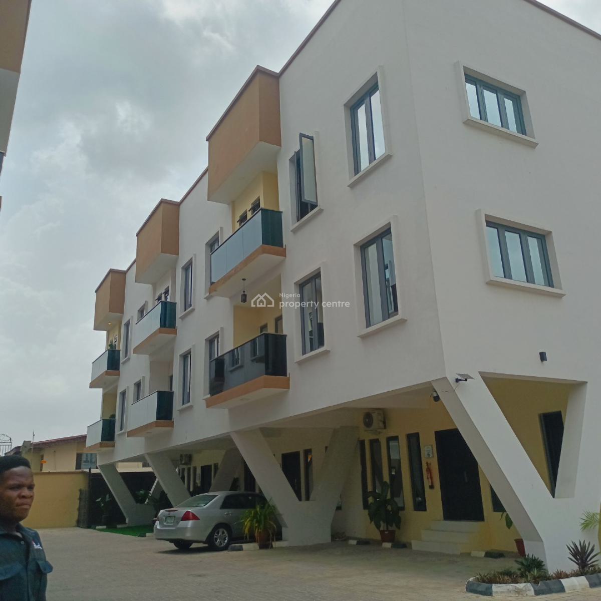 4bedroom Ensuite Terrace House Available in Ikeja Lagos, Adeniyi Jones, Ikeja, Lagos, Terraced Duplex Short Let