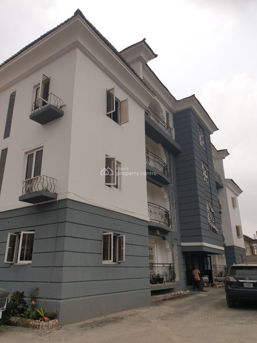 Spacious and Newly Renovated 3 Bedroom Flat, Spg Road Ologolo, Lekki, Lagos, Flat / Apartment for Rent